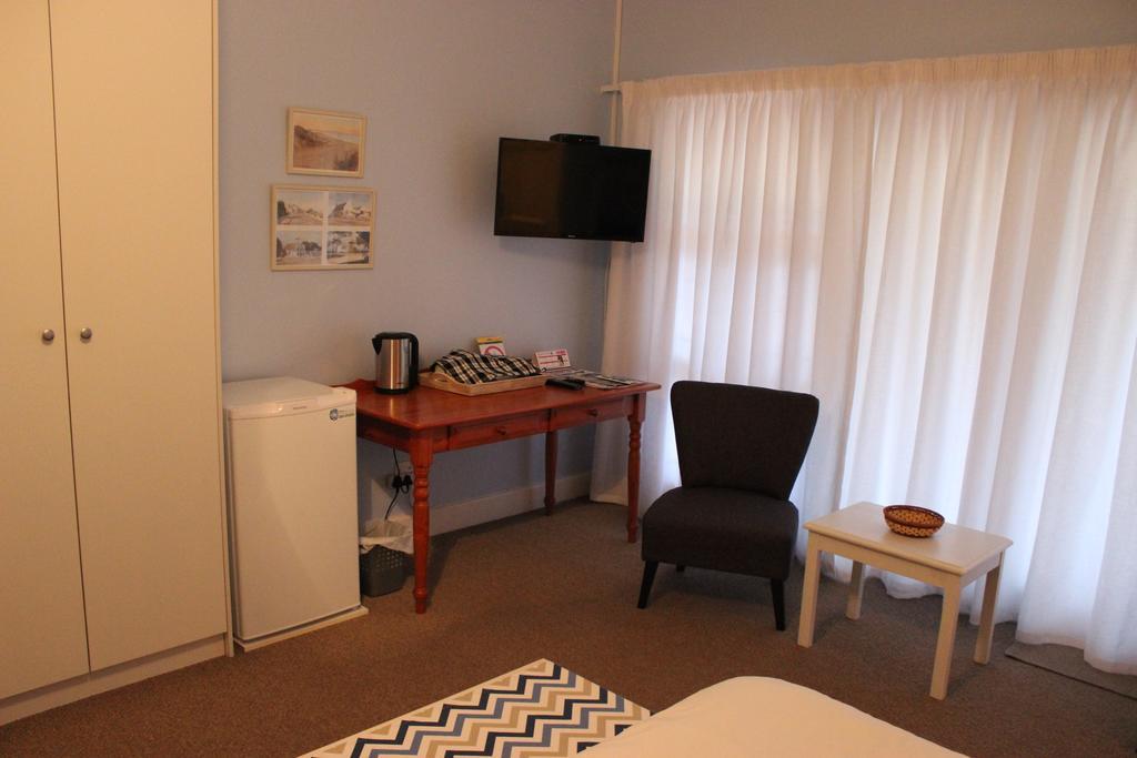 Smuts Ave. Guest Rooms Hermanus Esterno foto