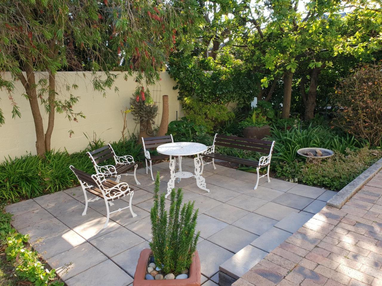 Smuts Ave. Guest Rooms Hermanus Esterno foto